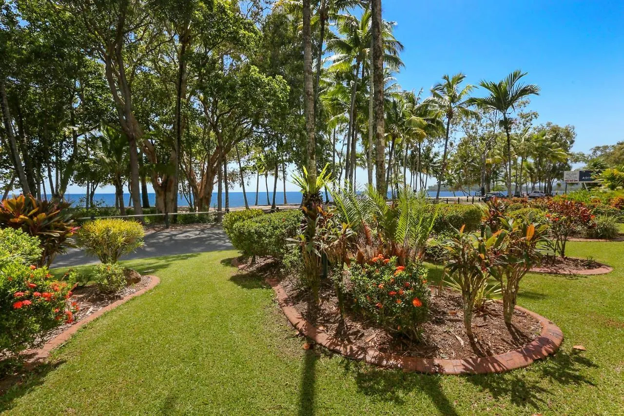 Lejlighedshotel Agincourt Beachfront Apartments Clifton Beach