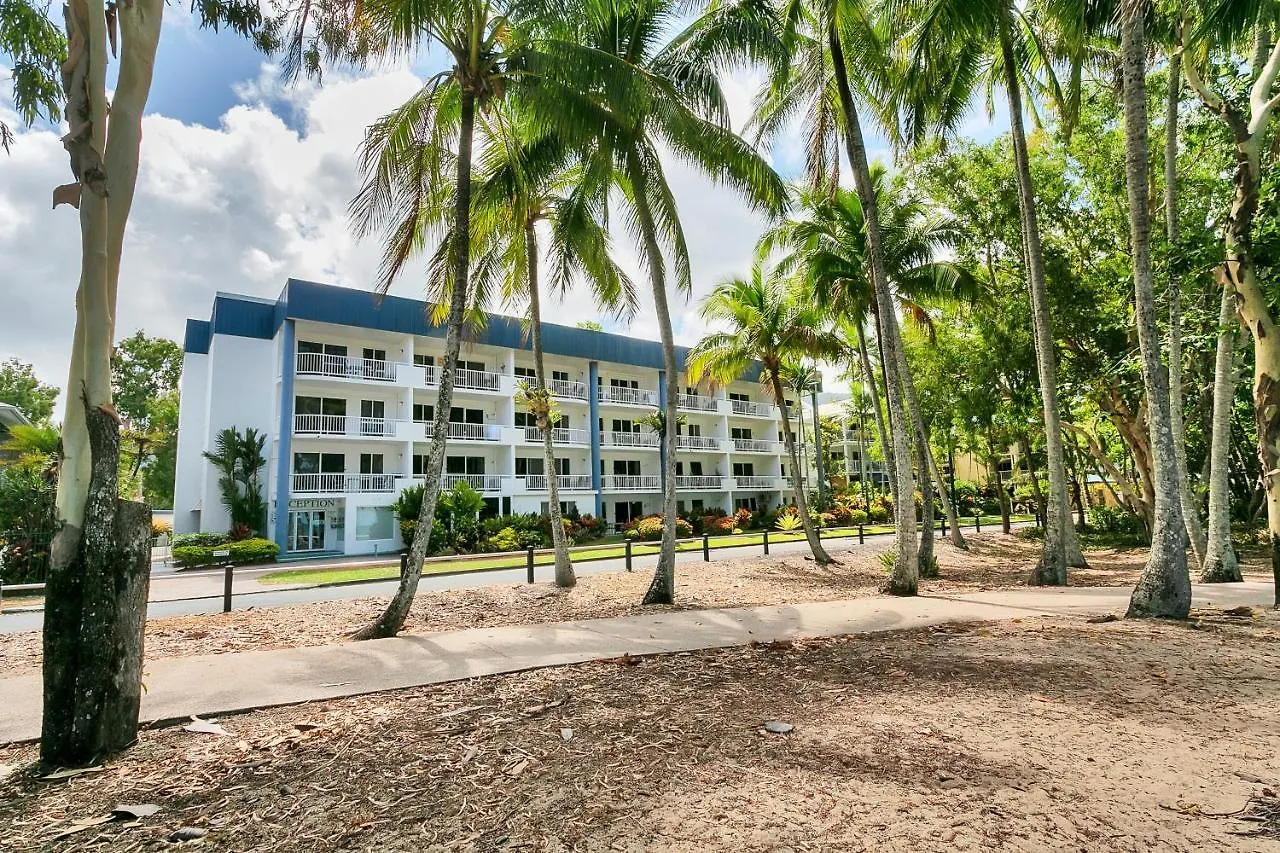 **** Lejlighedshotel Agincourt Beachfront Apartments Clifton Beach Australien