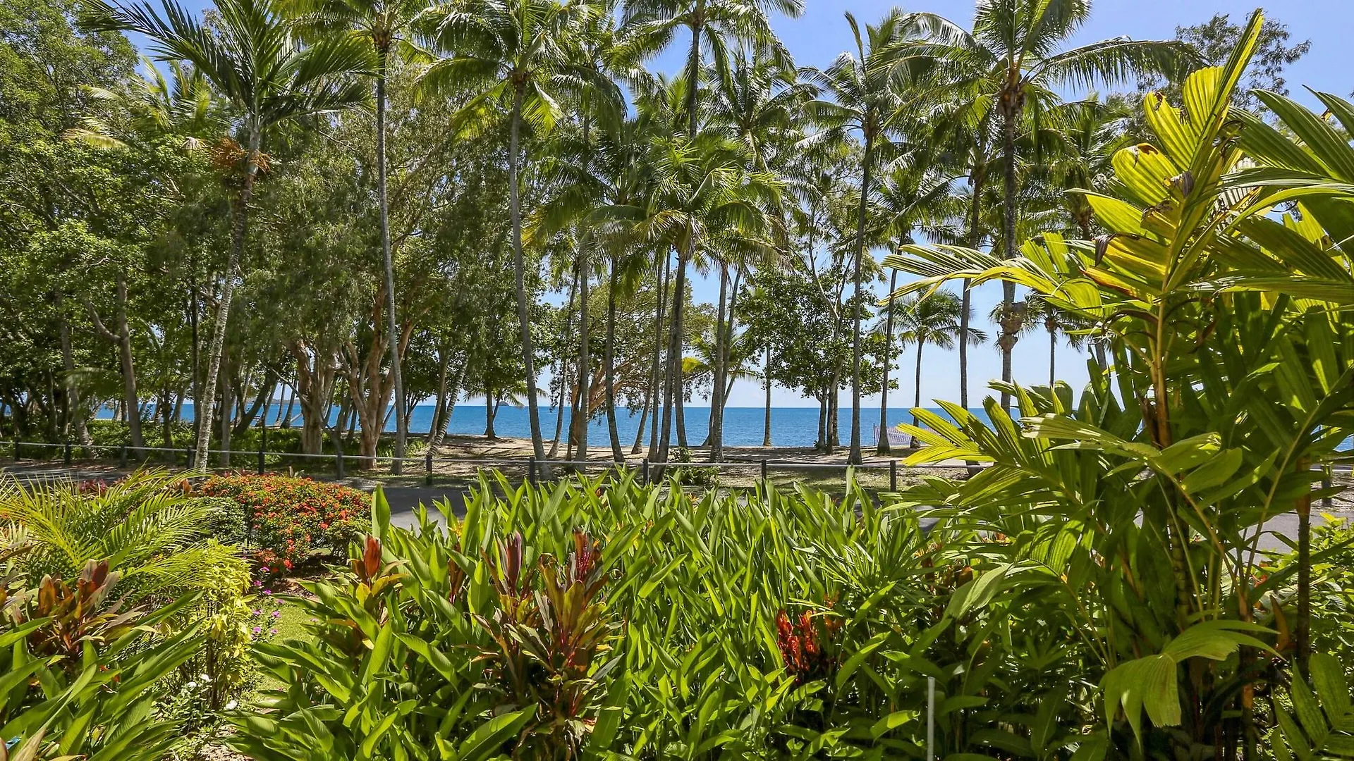 Agincourt Beachfront Apartments Clifton Beach 4*,  Australien