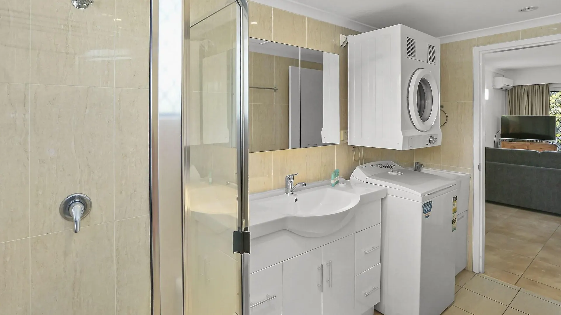 Lejlighedshotel Agincourt Beachfront Apartments Clifton Beach
