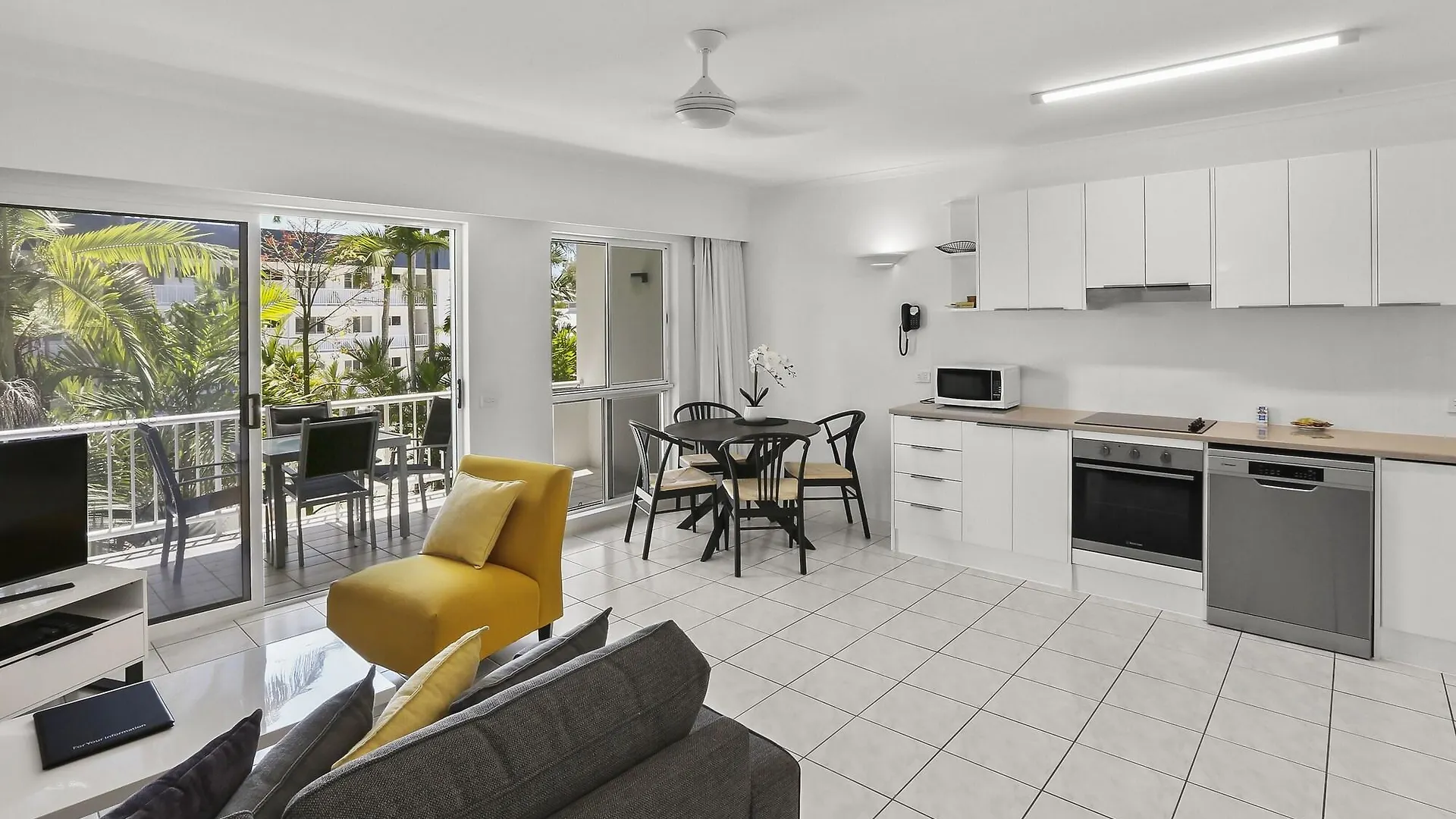 Agincourt Beachfront Apartments Clifton Beach 4*,  Australien