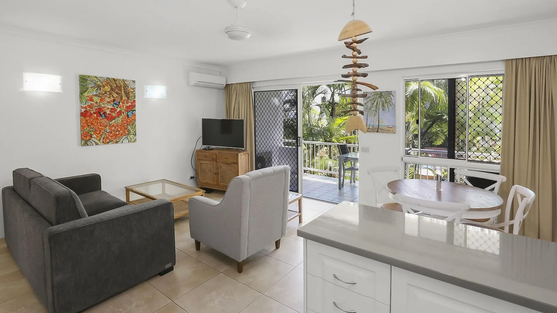 Lejlighedshotel Agincourt Beachfront Apartments Clifton Beach