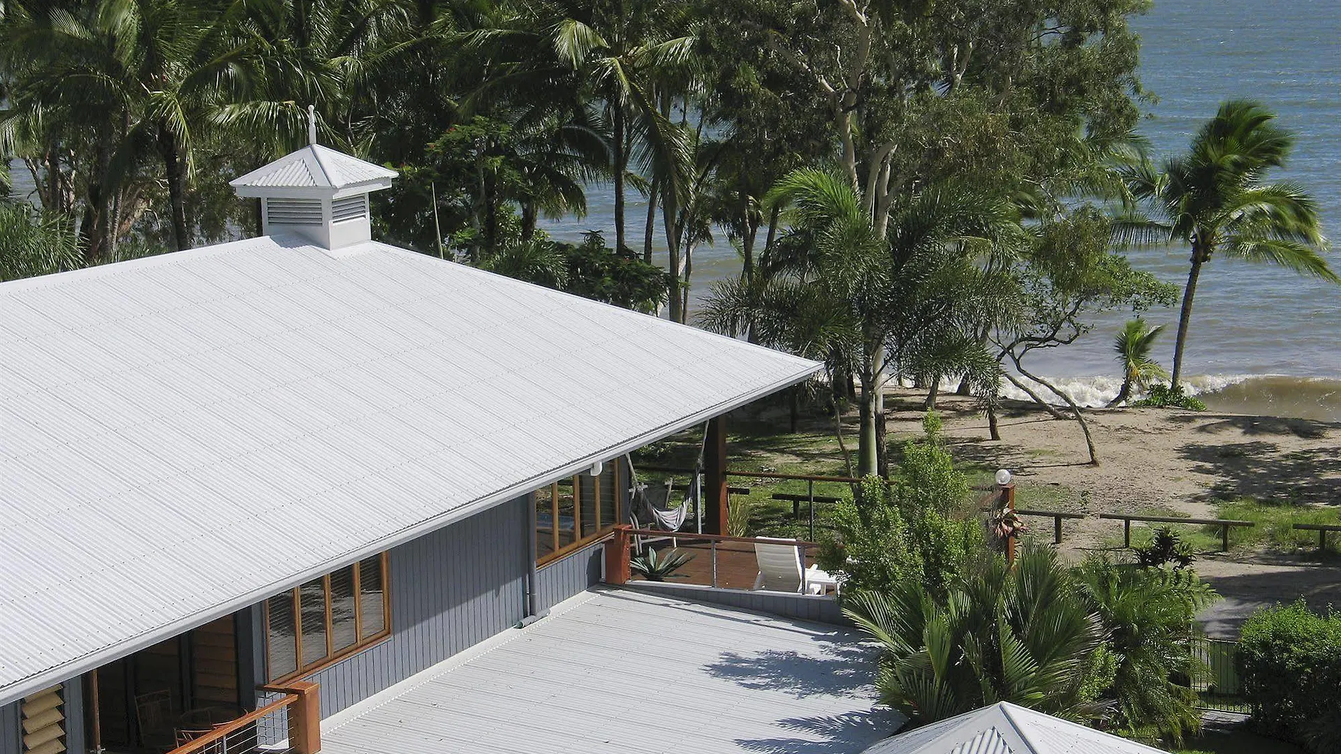 **** Lejlighedshotel Agincourt Beachfront Apartments Clifton Beach Australien